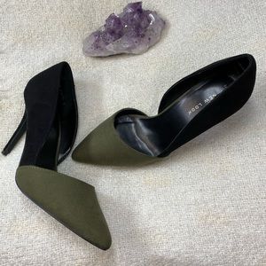 Army green & black pumps